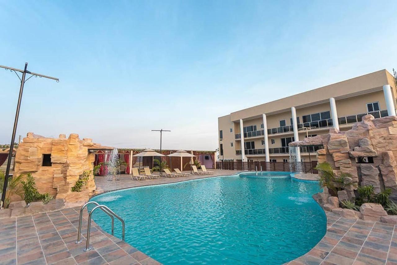 The Platinum Bay Hotel Berekuso Exterior photo